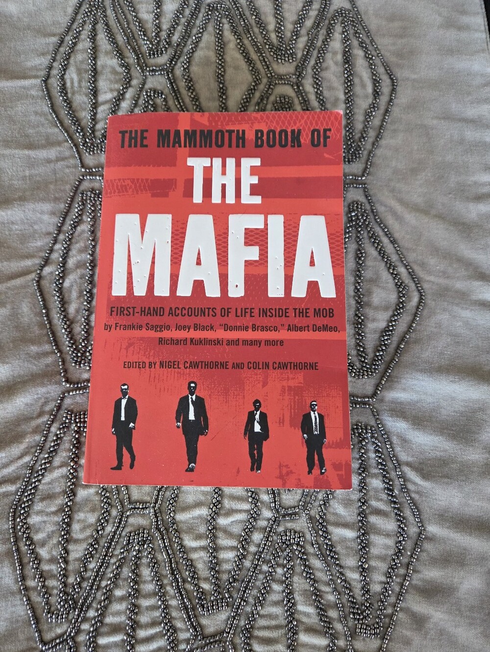 The Mammoth Book of the Mafia True Crime Paperback Book